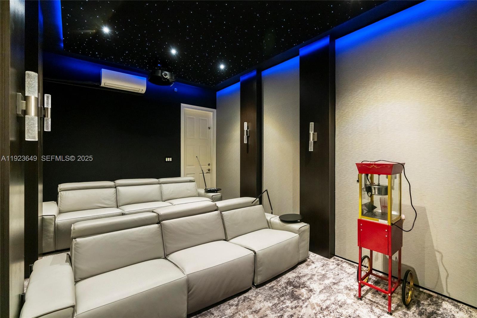 1555 Windjammer Way Hollywood, FL 33019