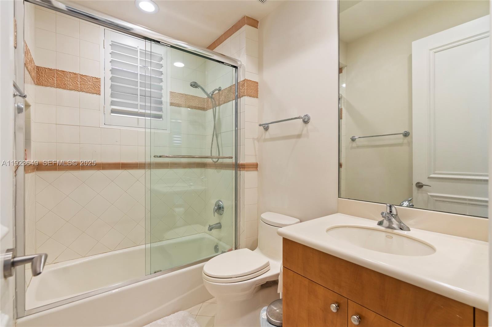 1555 Windjammer Way Hollywood, FL 33019