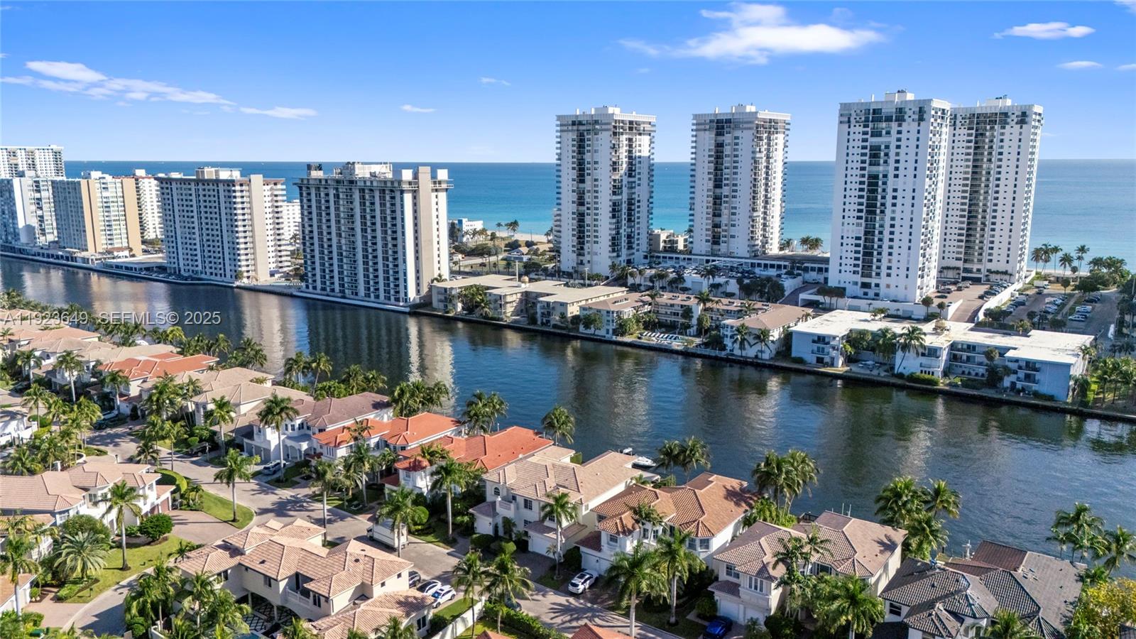 1555 Windjammer Way Hollywood, FL 33019