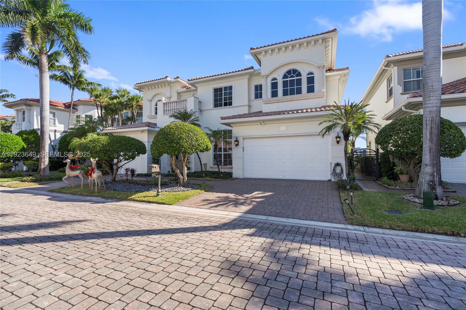 1555 Windjammer Way Hollywood, FL 33019