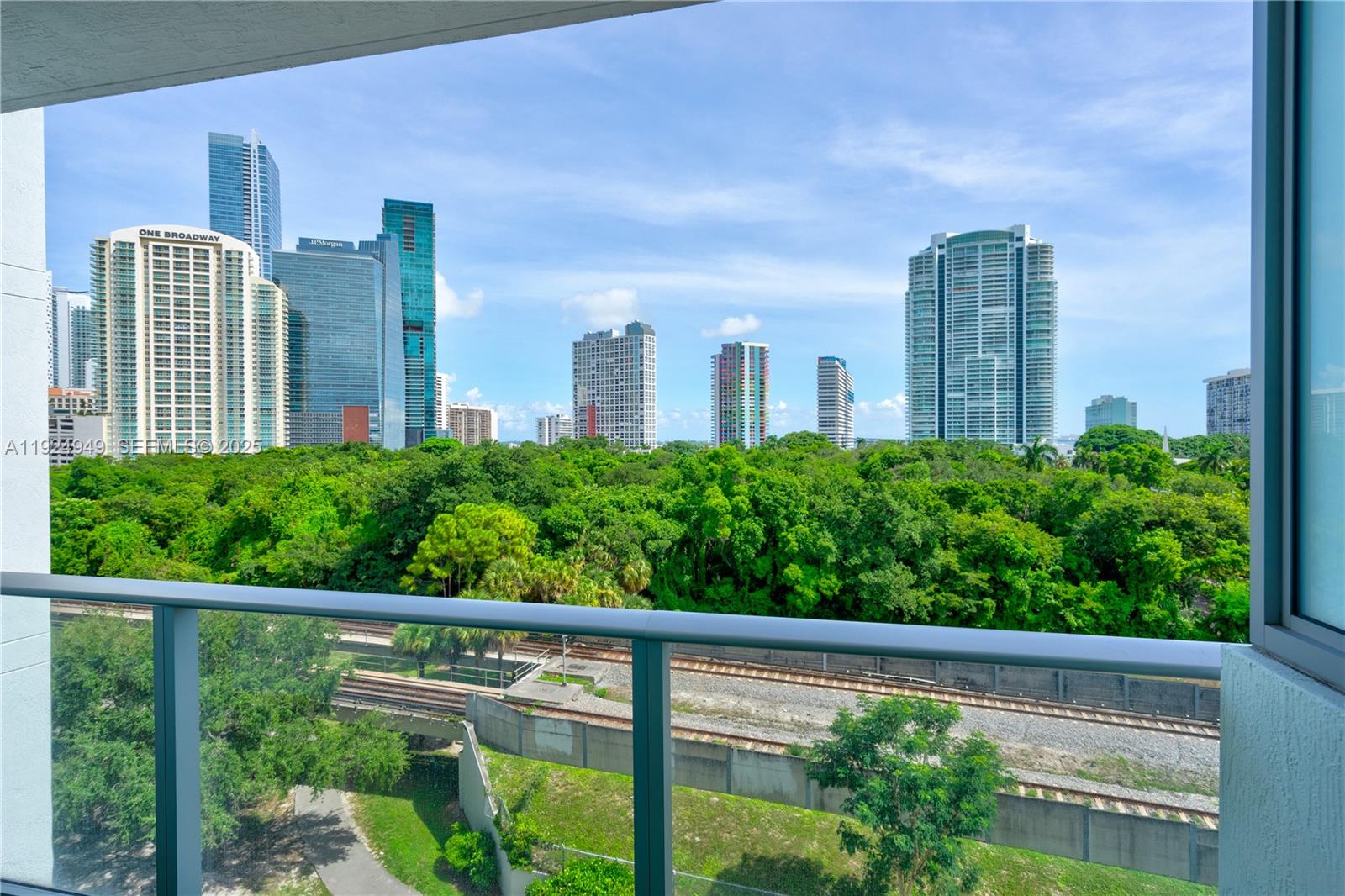 1600 SW 1st Ave #603 Miami, FL 33129