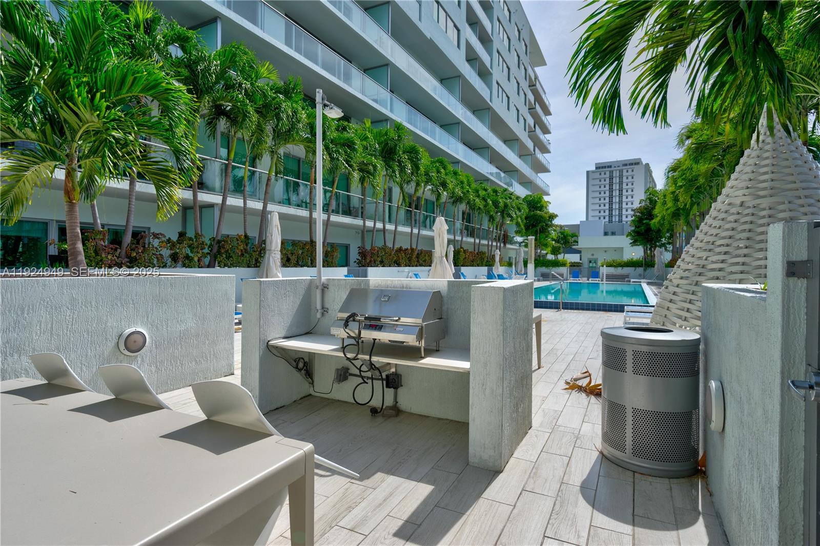 1600 SW 1st Ave #603 Miami, FL 33129