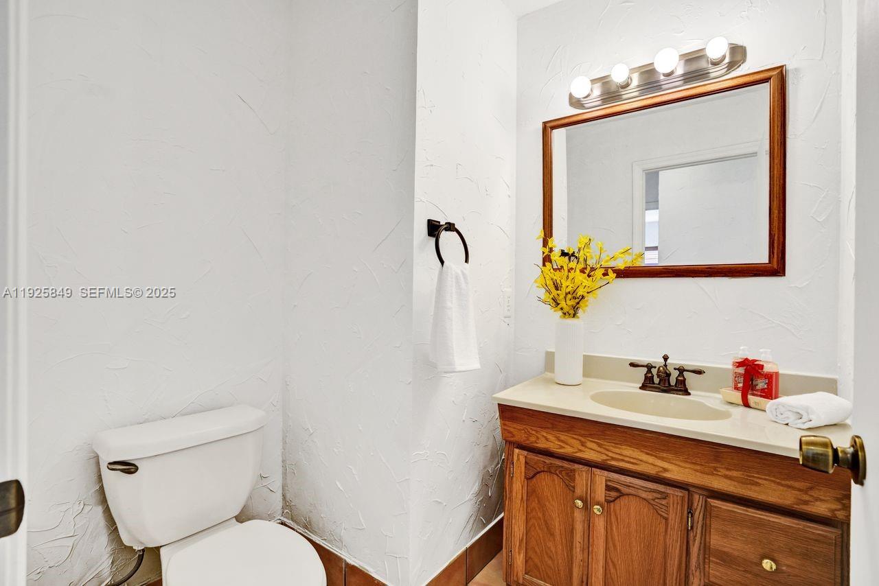 1256 NW 125th Ter Sunrise, FL 33323