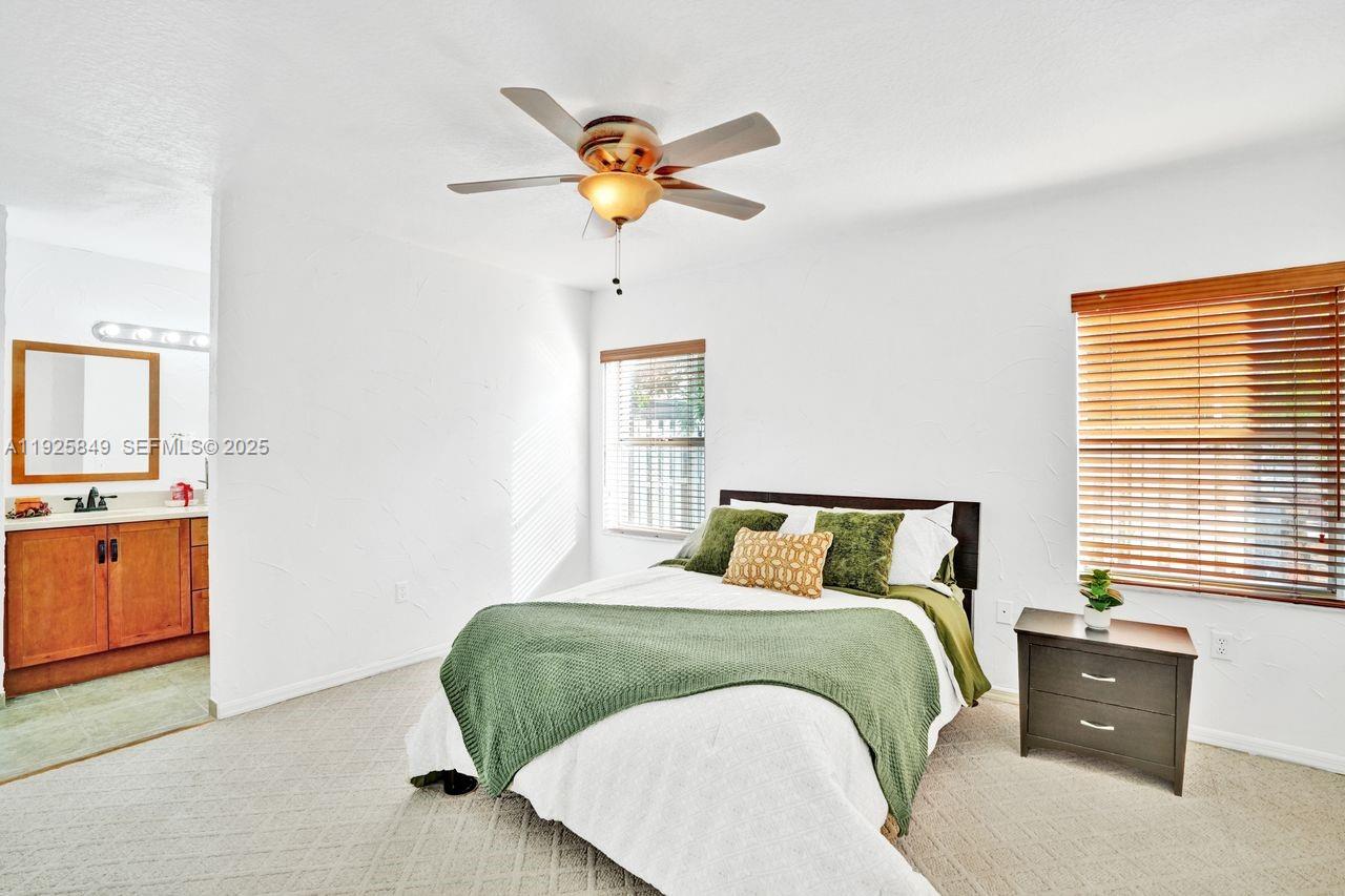 1256 NW 125th Ter Sunrise, FL 33323