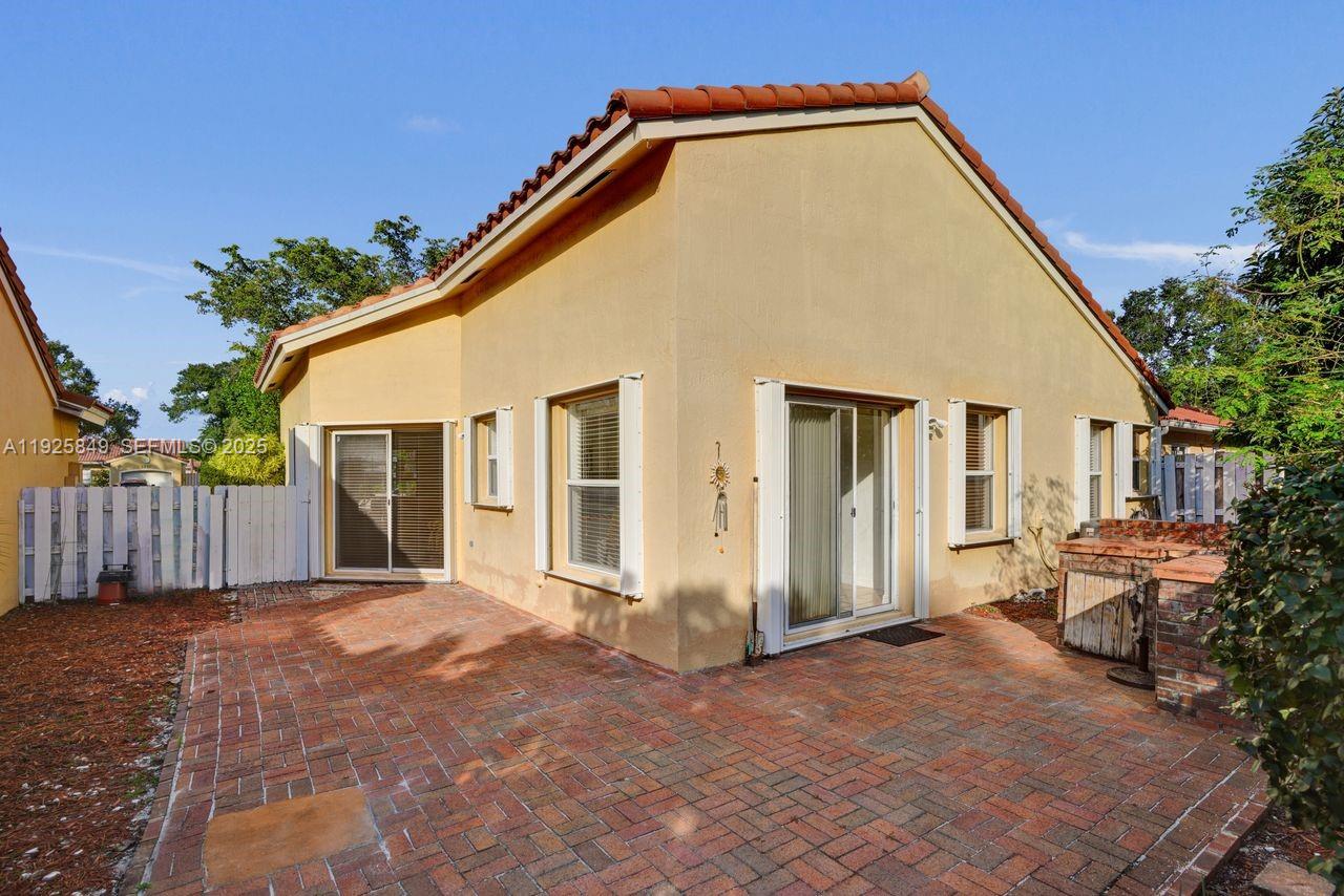 1256 NW 125th Ter Sunrise, FL 33323