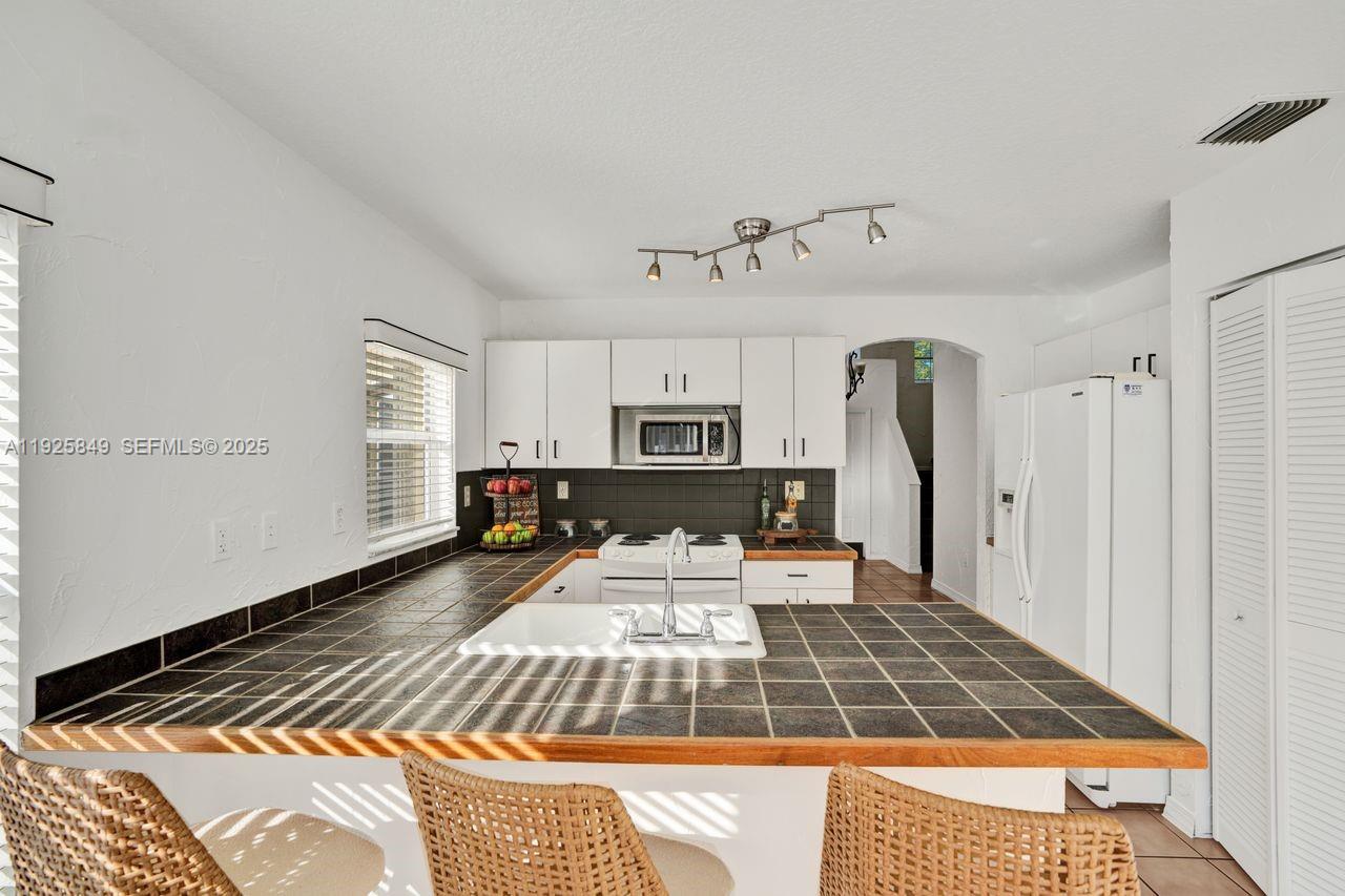 1256 NW 125th Ter Sunrise, FL 33323