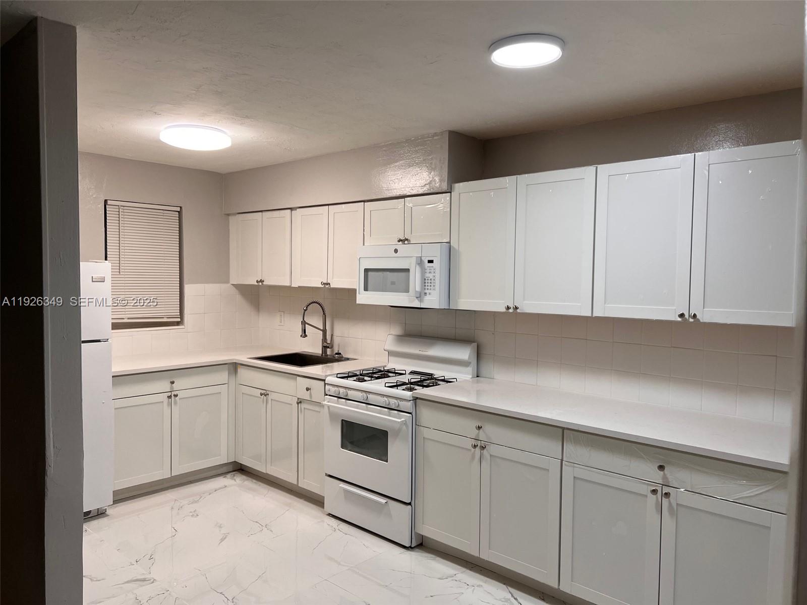 4300 SW 67th Ave #21