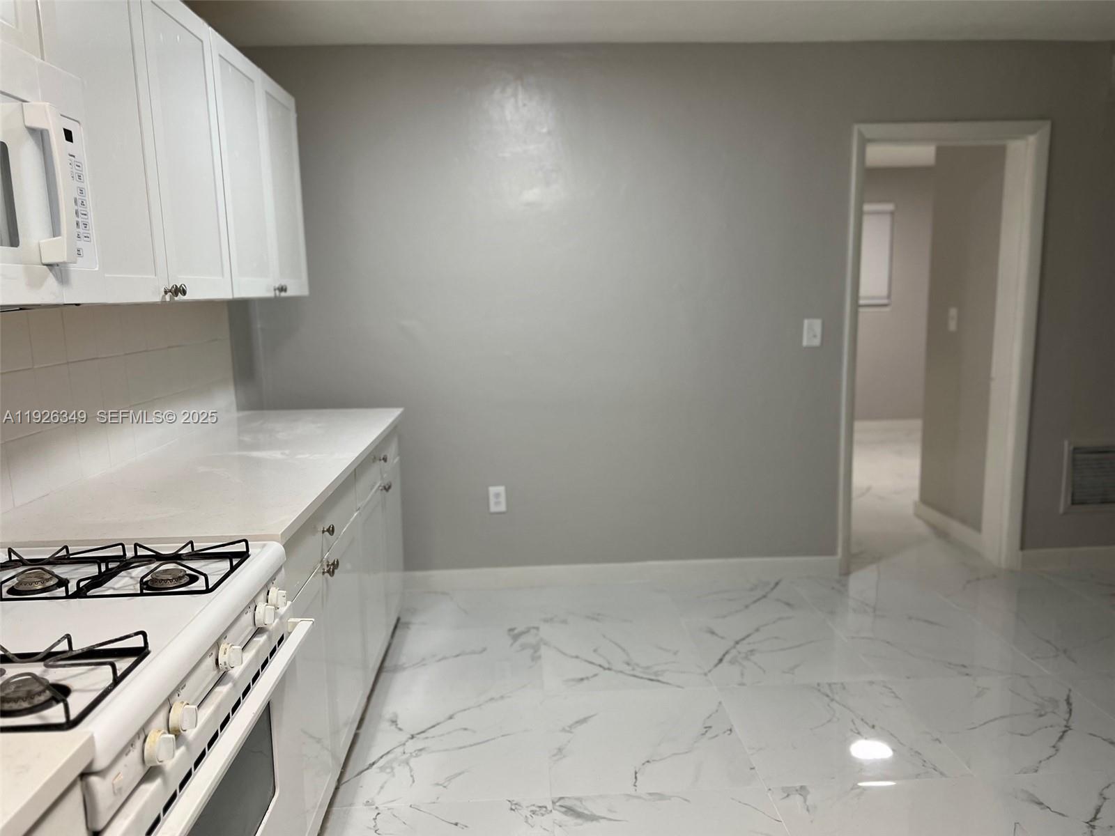 4300 SW 67th Ave #21 Miami, FL 33155