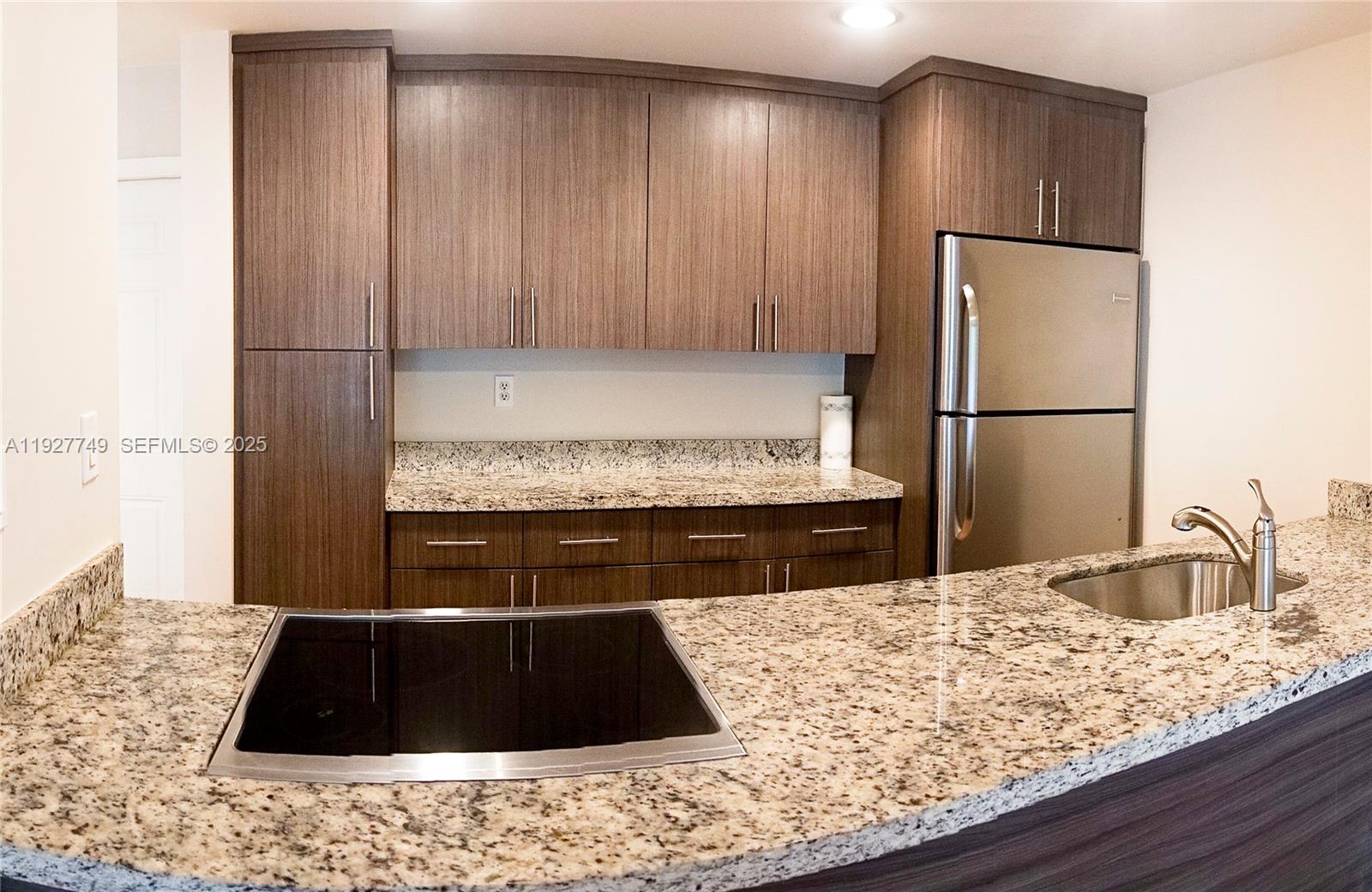 9651 SW 77th Ave #304E Miami, FL 33156