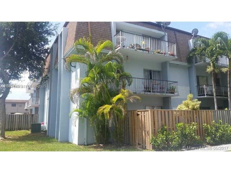 9651 SW 77th Ave #304E Miami, FL 33156