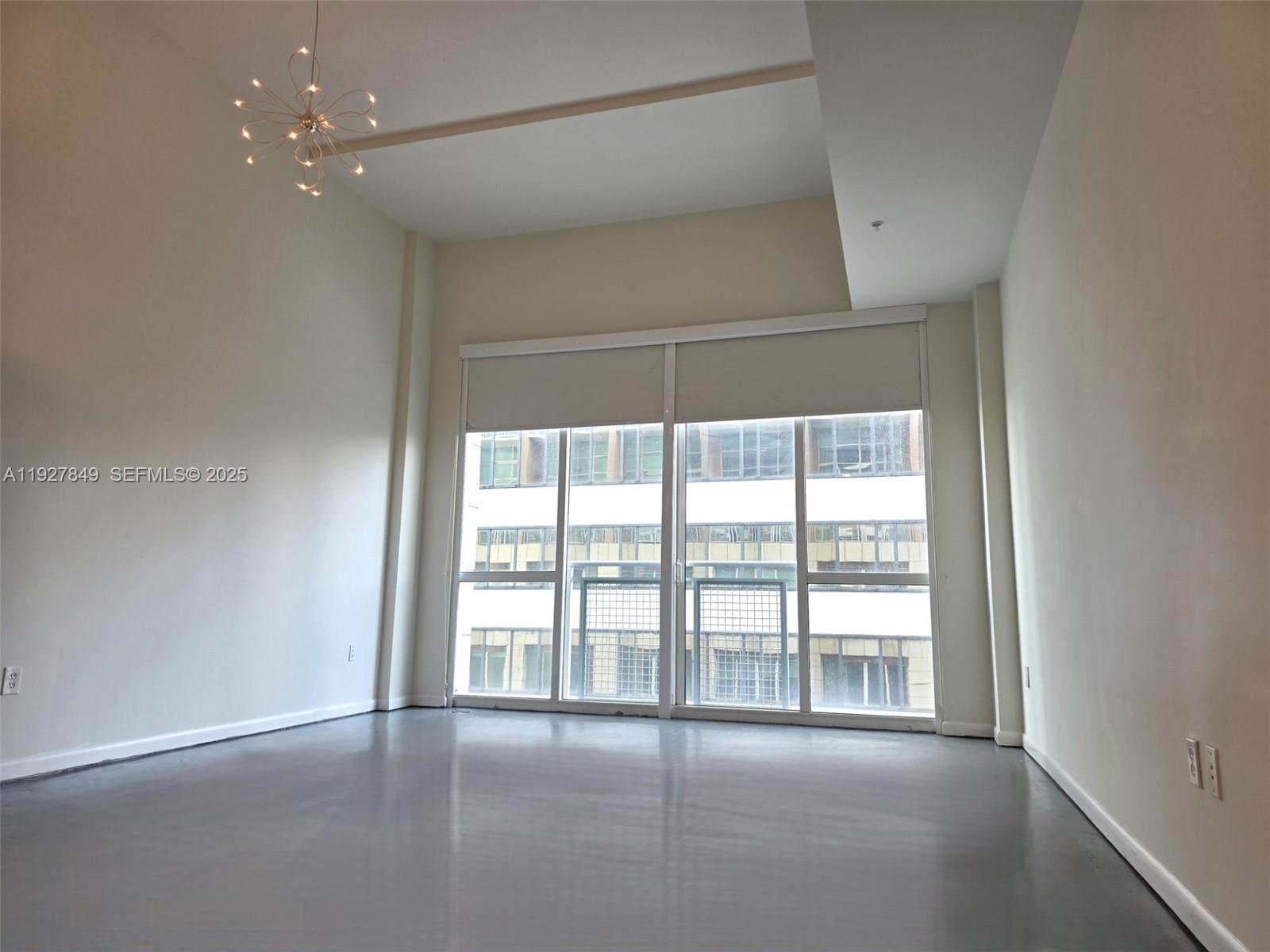 253 NE 2nd St #324 Miami, FL 33132