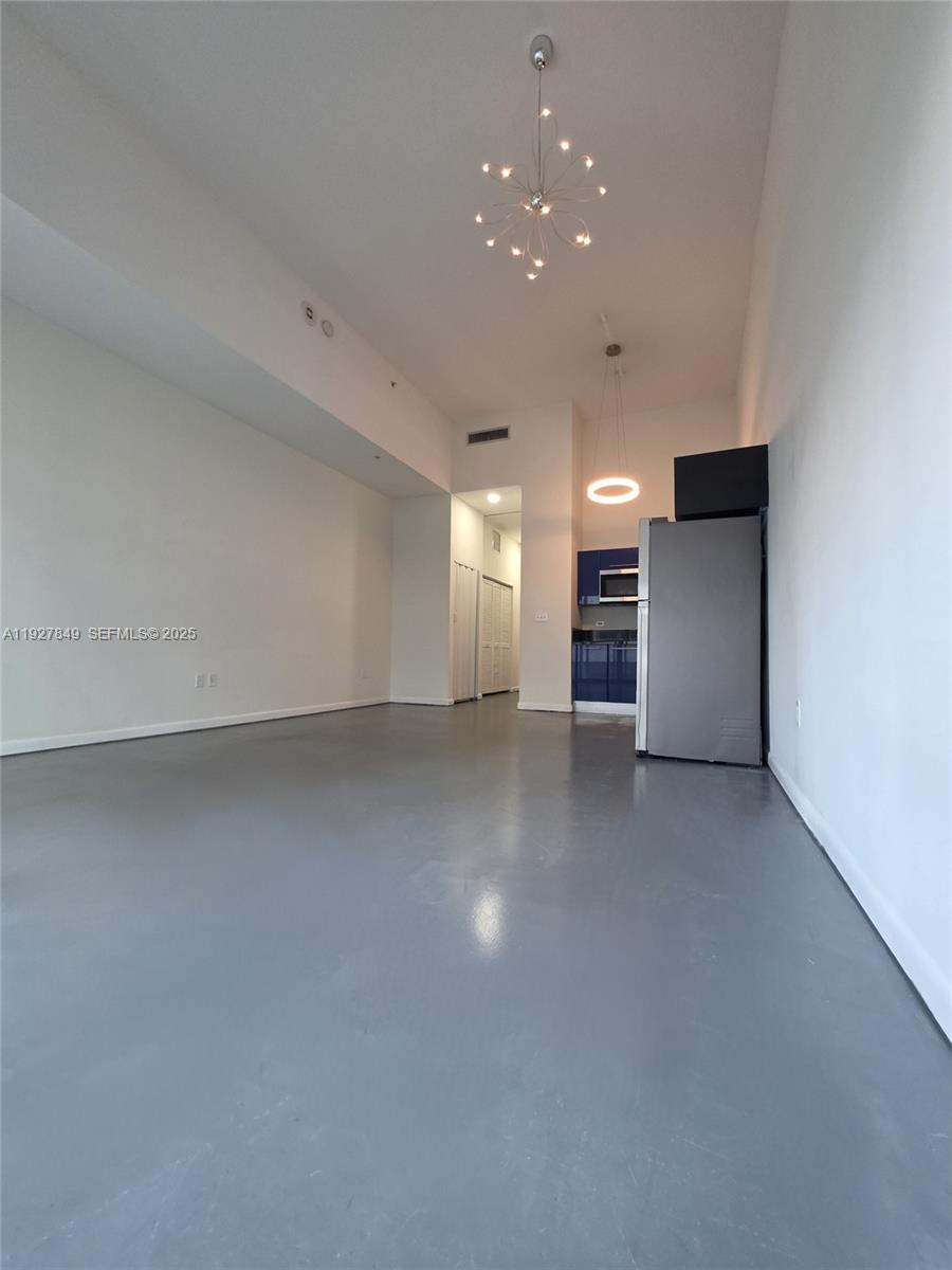 253 NE 2nd St #324 Miami, FL 33132