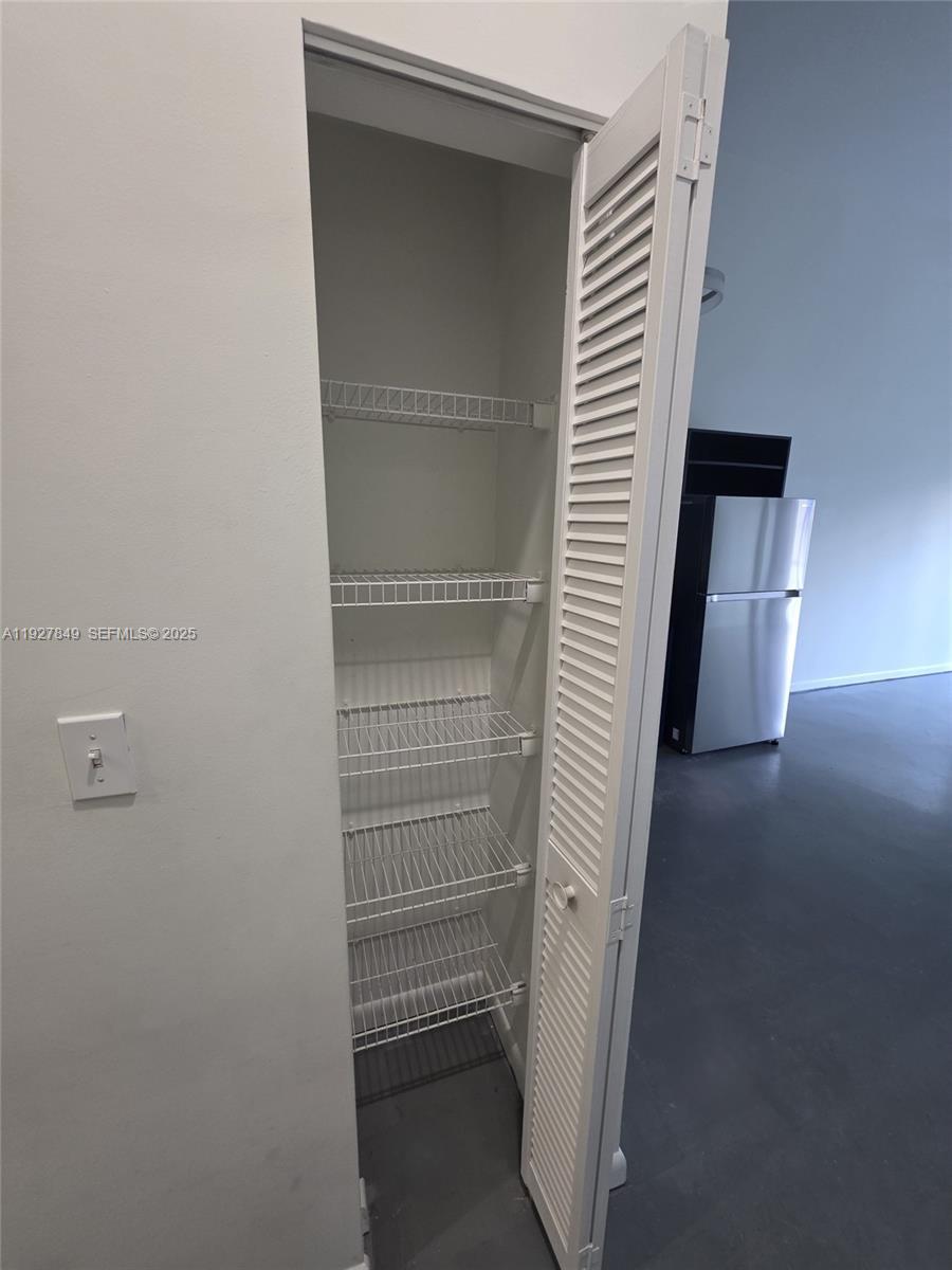 253 NE 2nd St #324 Miami, FL 33132