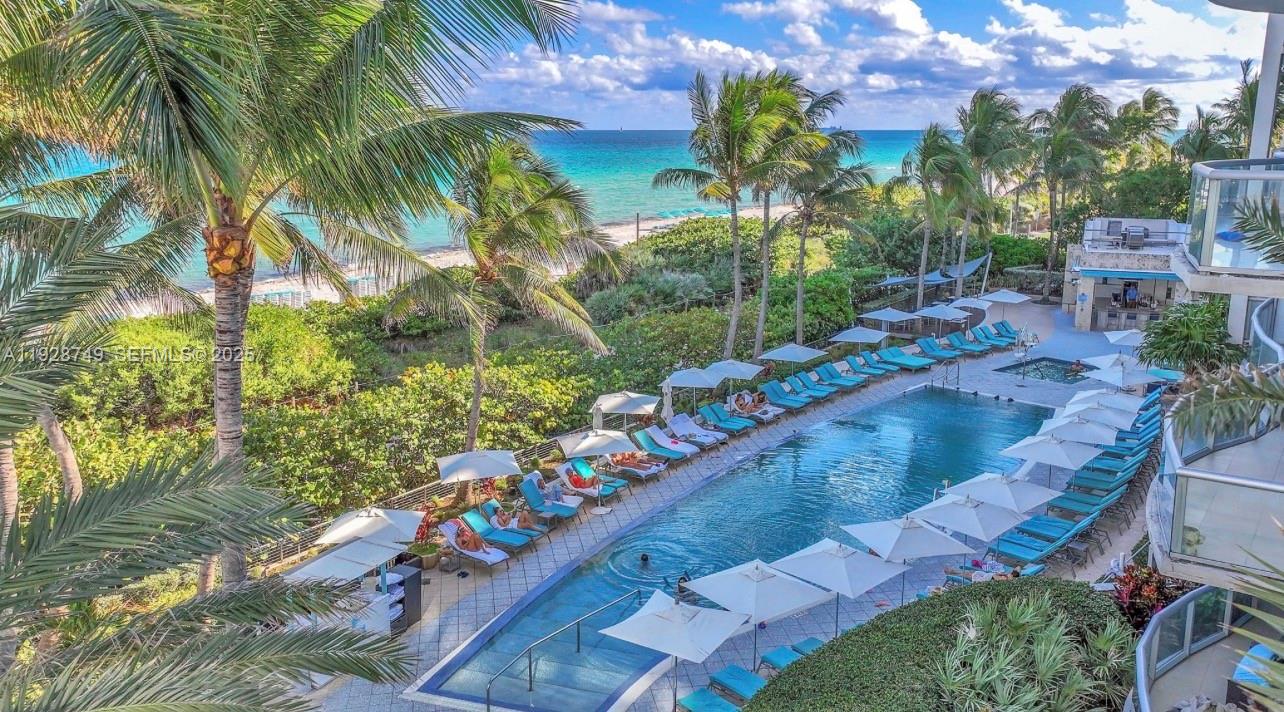 image The Carillon Center Tower10