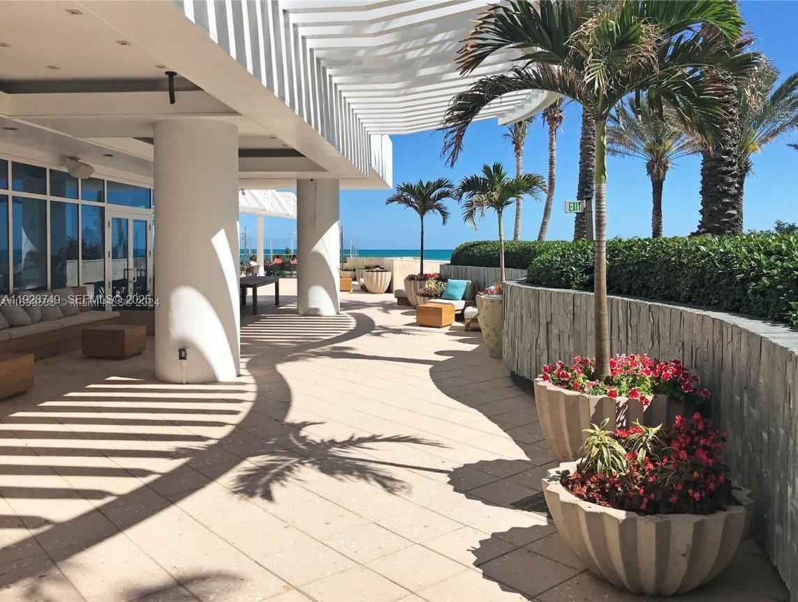 image The Carillon Center Tower31