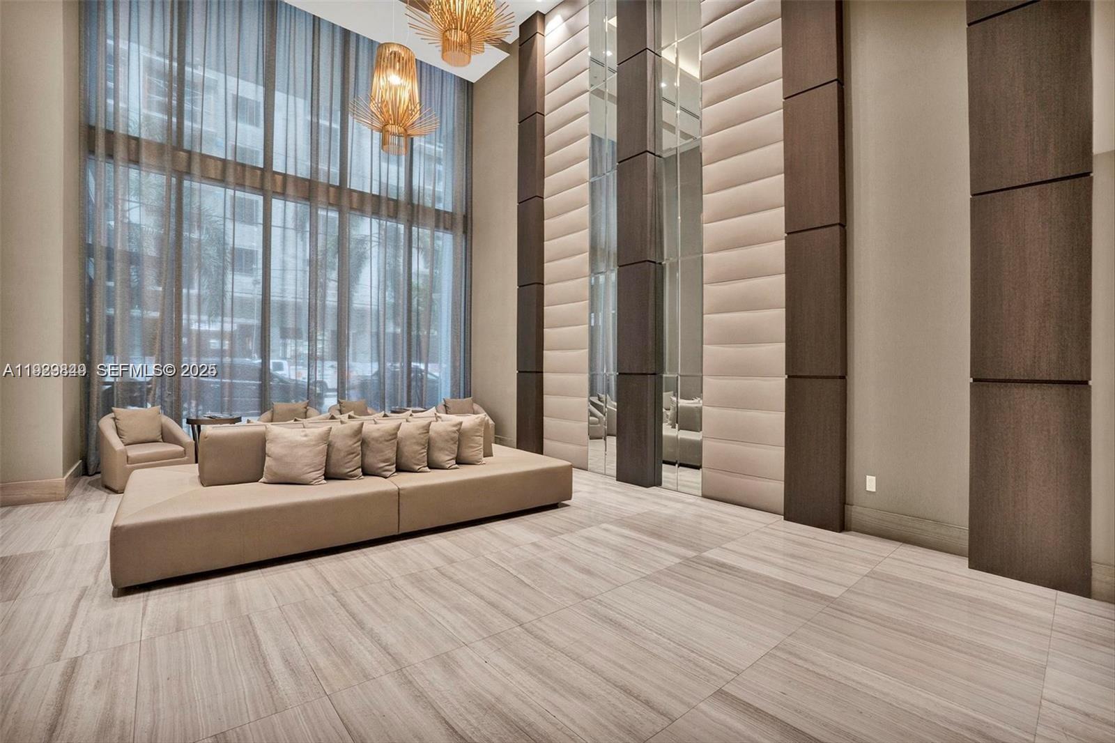 image Brickell Ten14