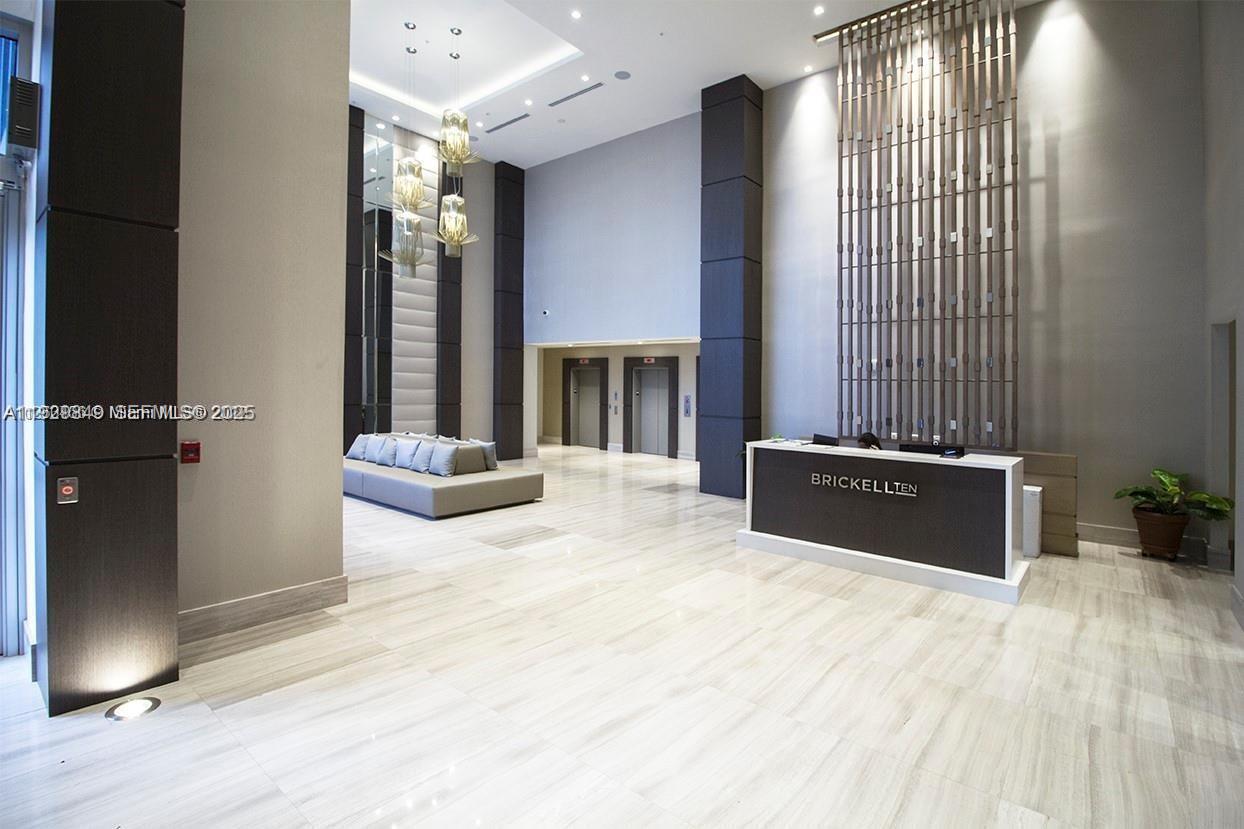 image Brickell Ten16