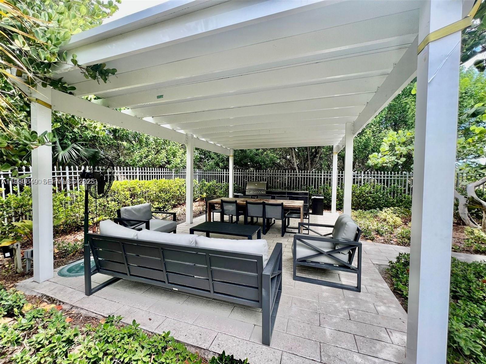 image Commodore Club South20