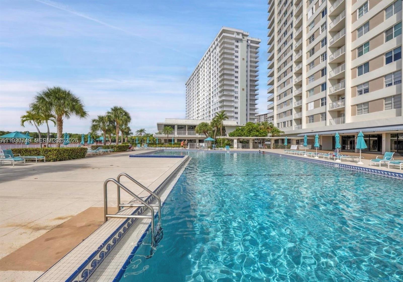 image Arlen House Condo23