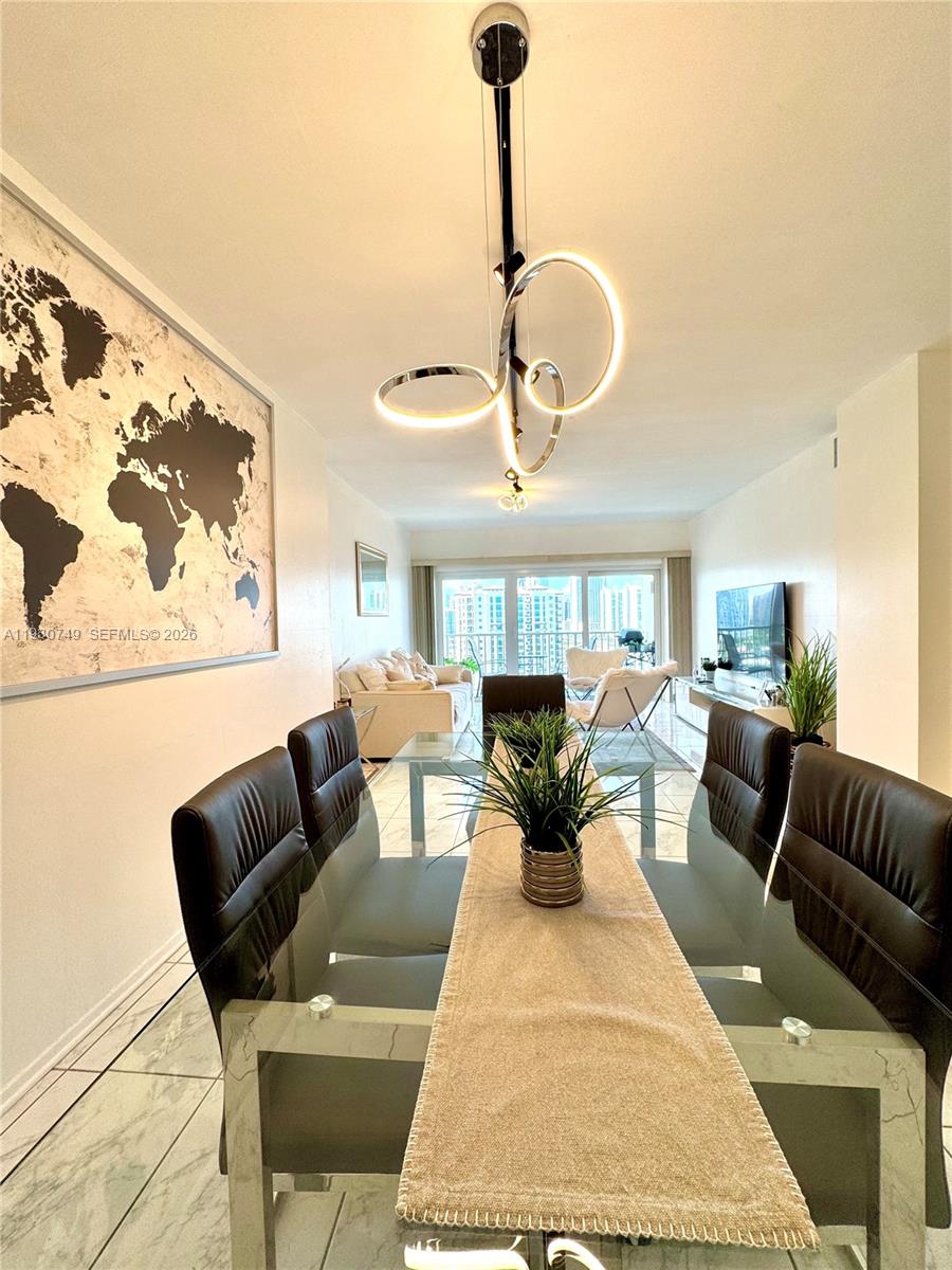 image Arlen House Condo6