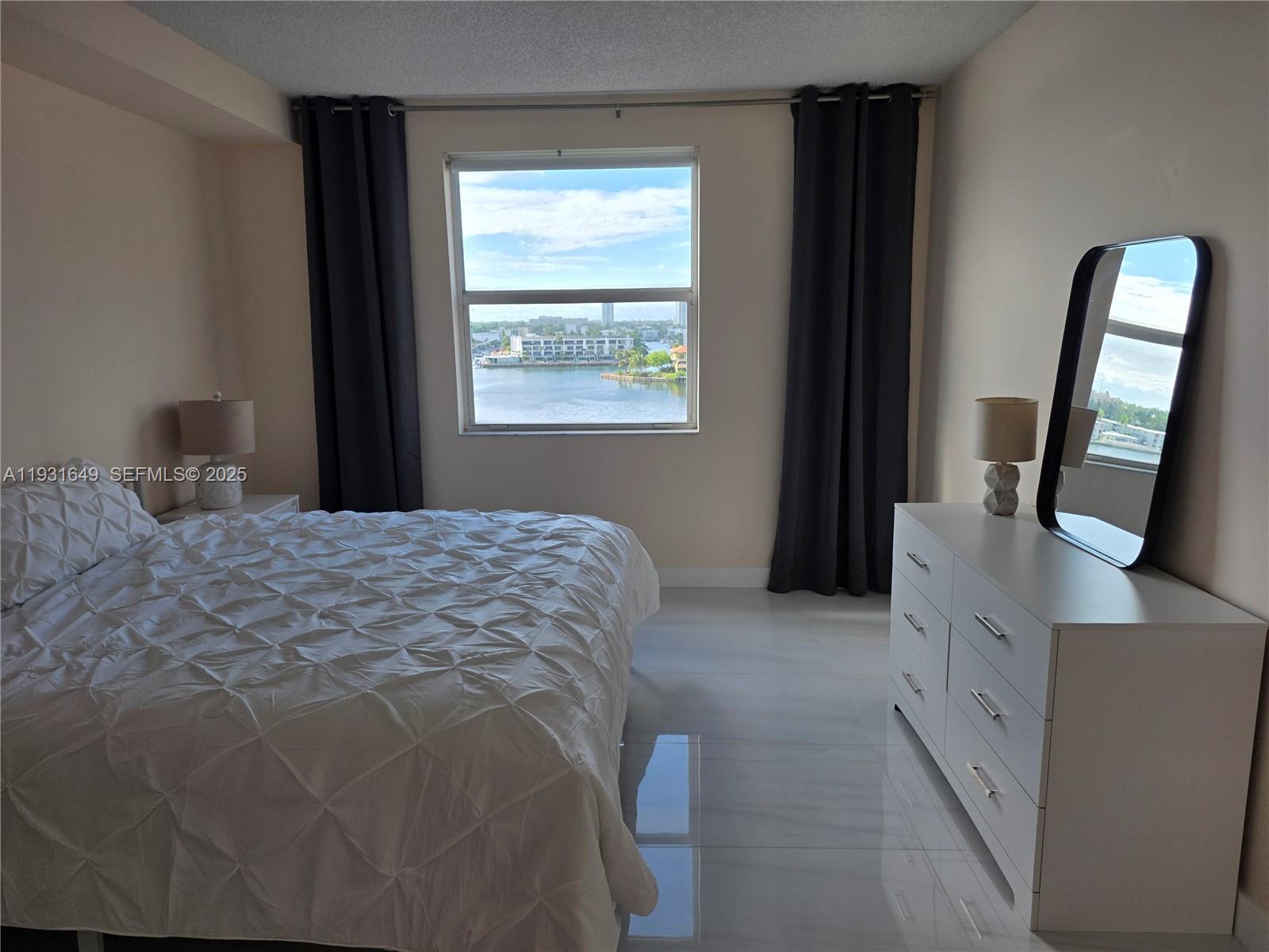 image Porto Bellagio Condo11