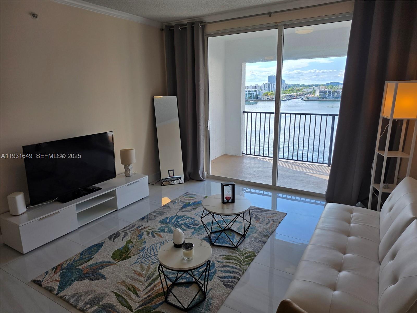 image Porto Bellagio Condo1