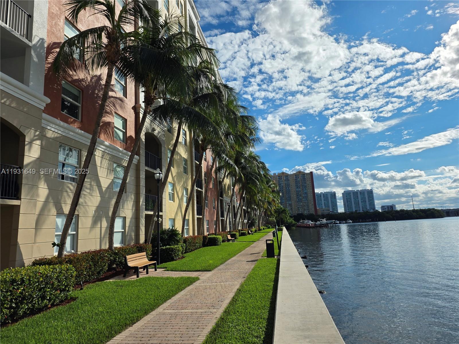 image Porto Bellagio Condo25