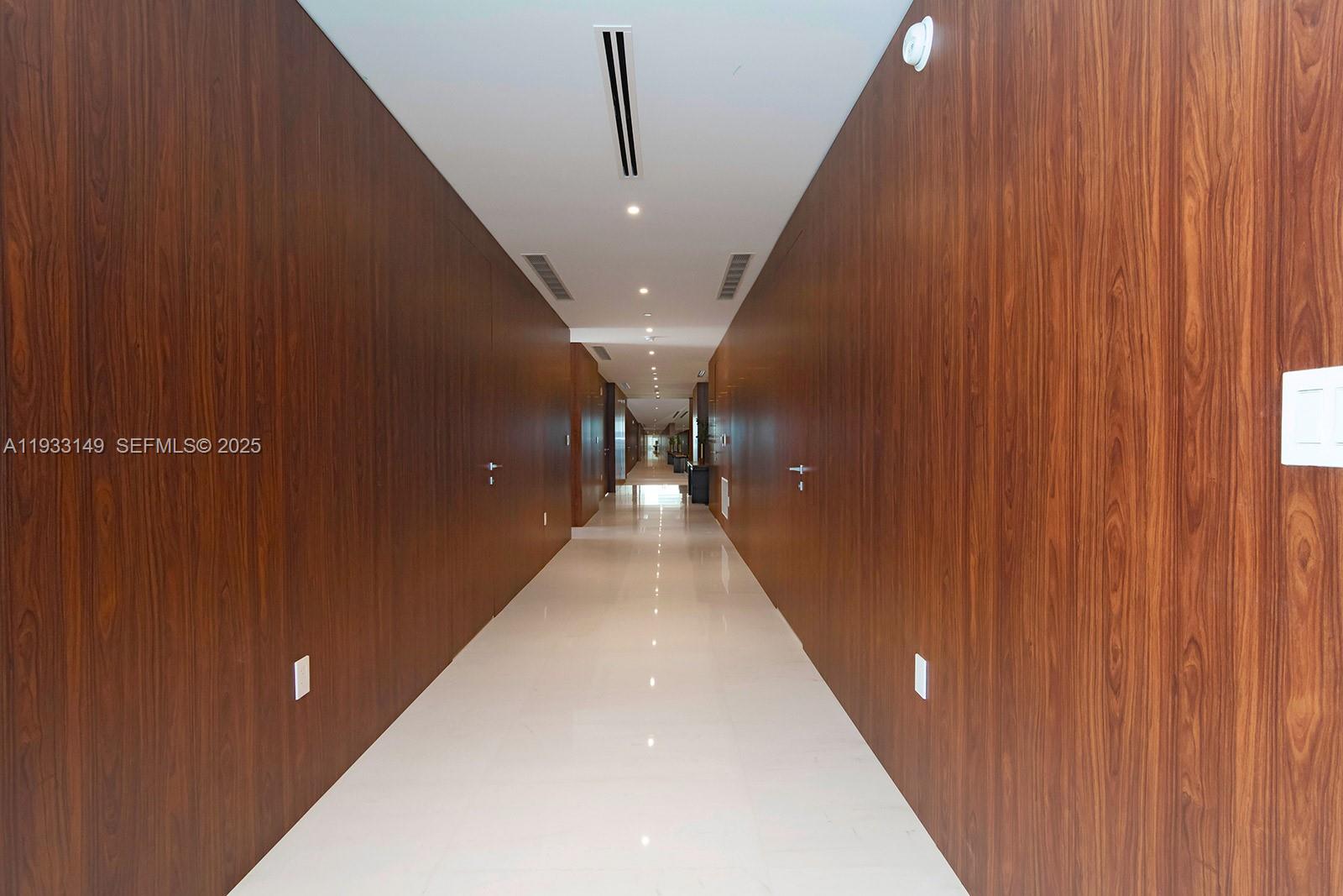 300 Biscayne Blvd Way #1901 Miami, FL 33131