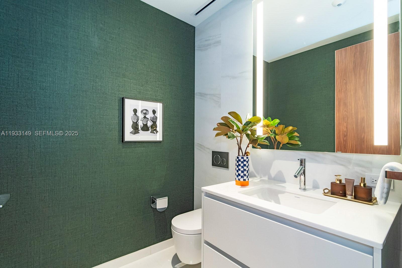 300 Biscayne Blvd Way #1901 Miami, FL 33131