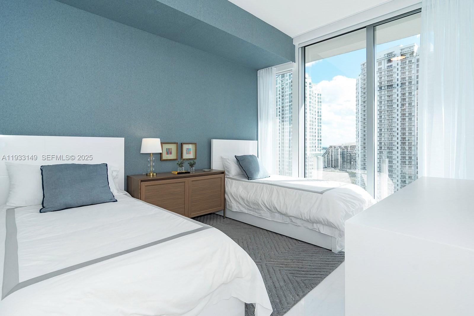 300 Biscayne Blvd Way #1901 Miami, FL 33131