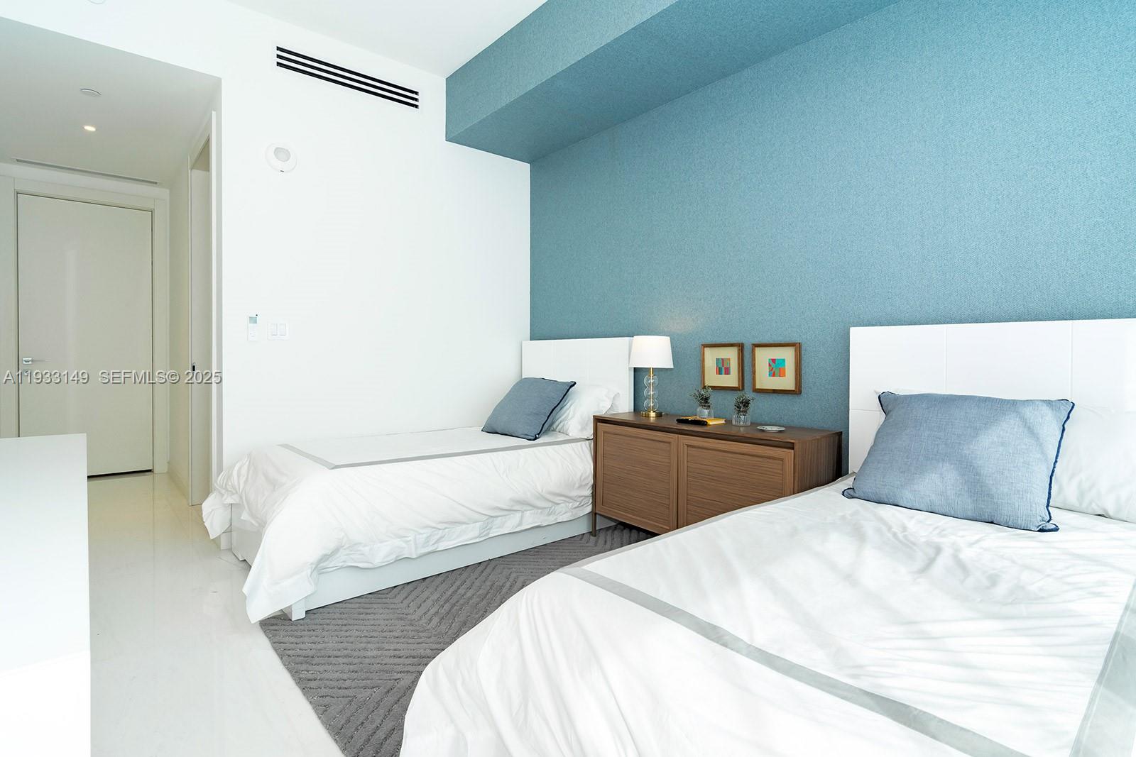 300 Biscayne Blvd Way #1901 Miami, FL 33131