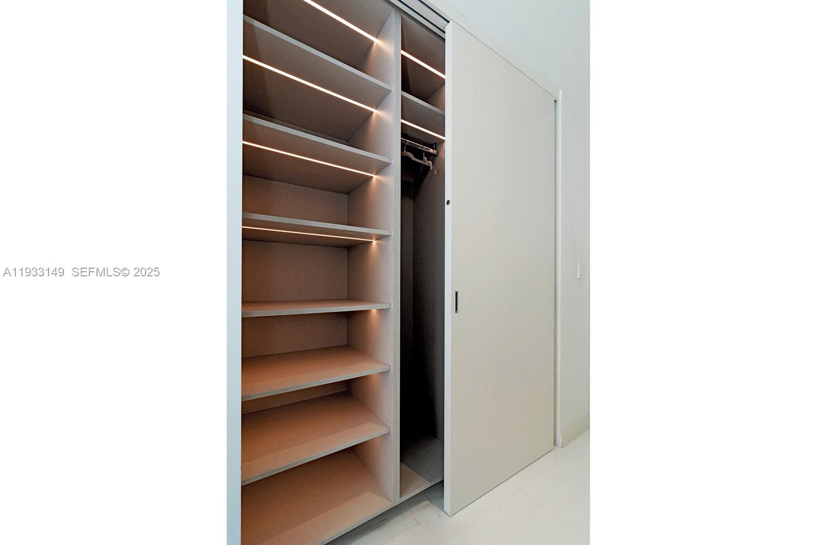 300 Biscayne Blvd Way #1901 Miami, FL 33131