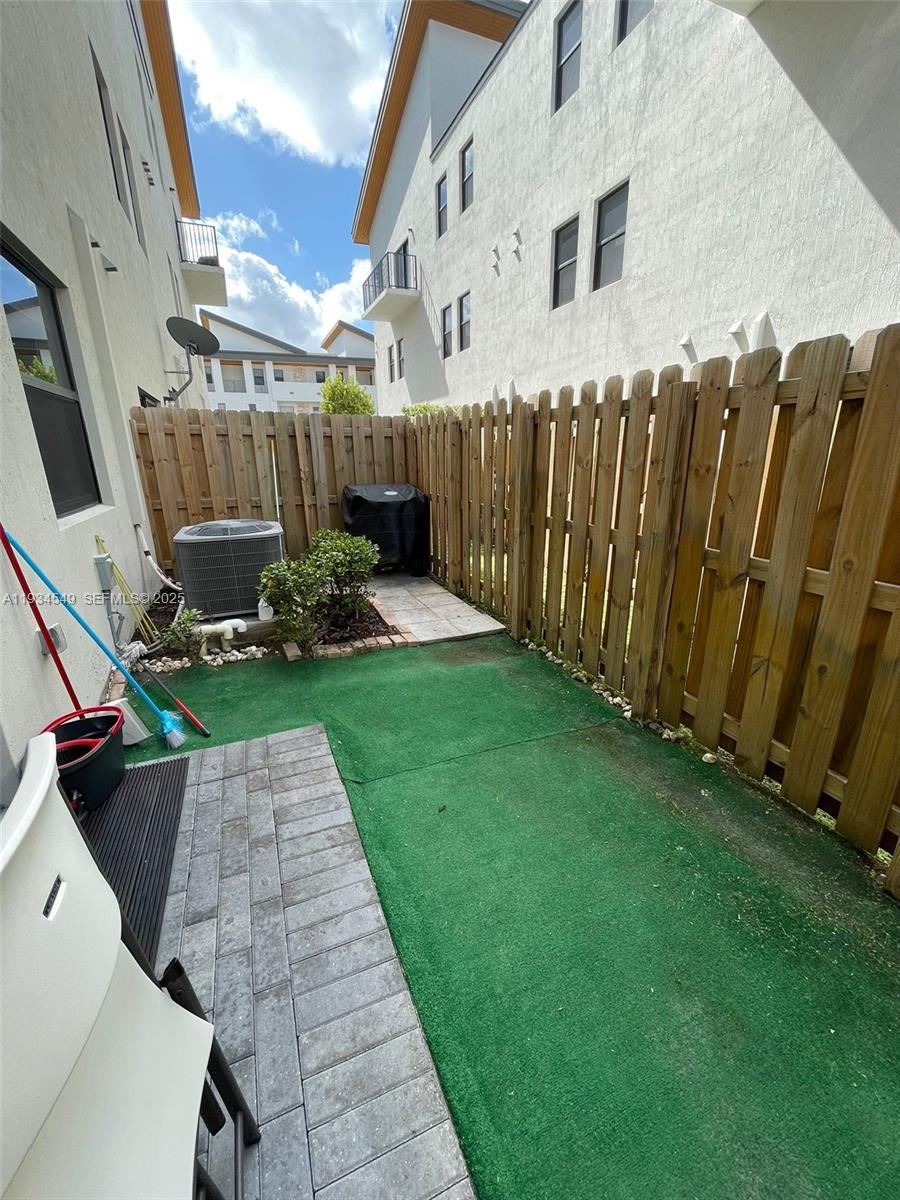 10443 NW 82nd St #4 Doral, FL 33178