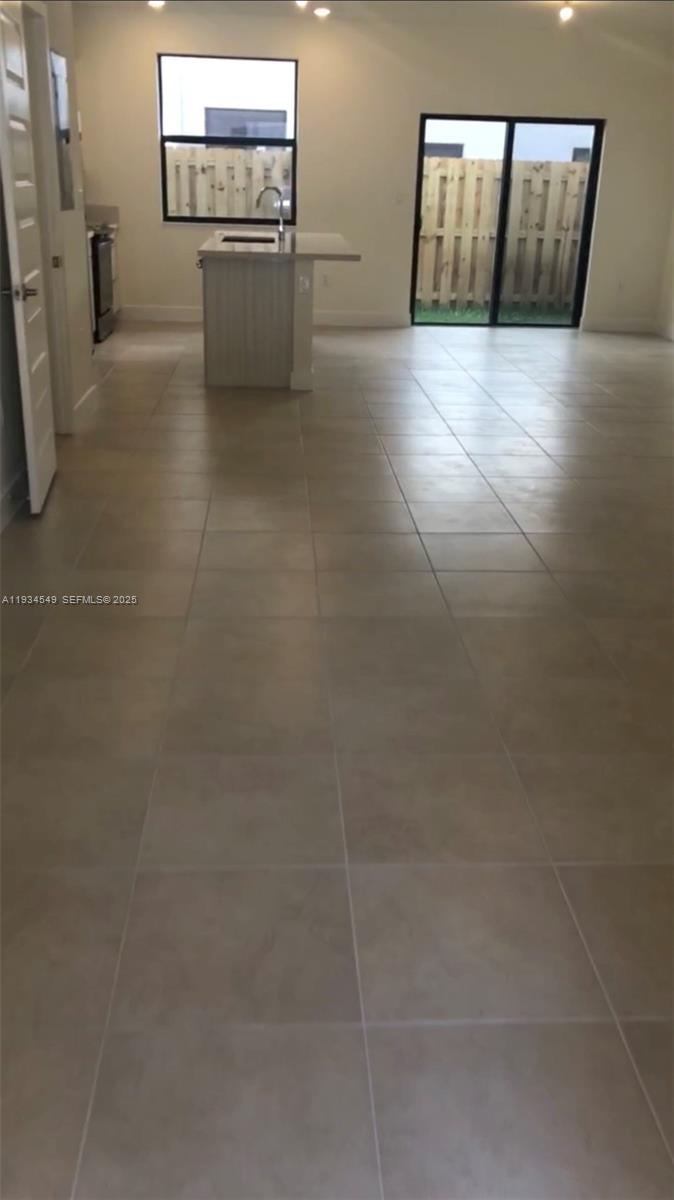 10443 NW 82nd St #4 Doral, FL 33178