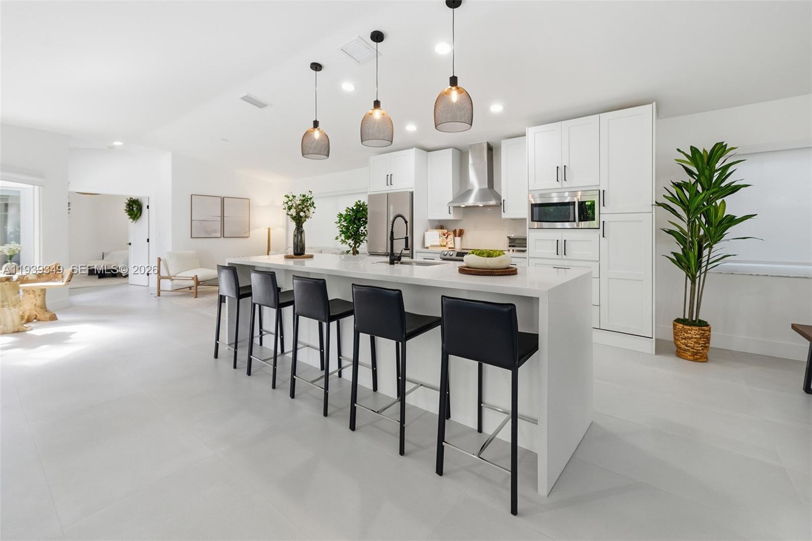 3700 Justison Rd Miami, FL 33133