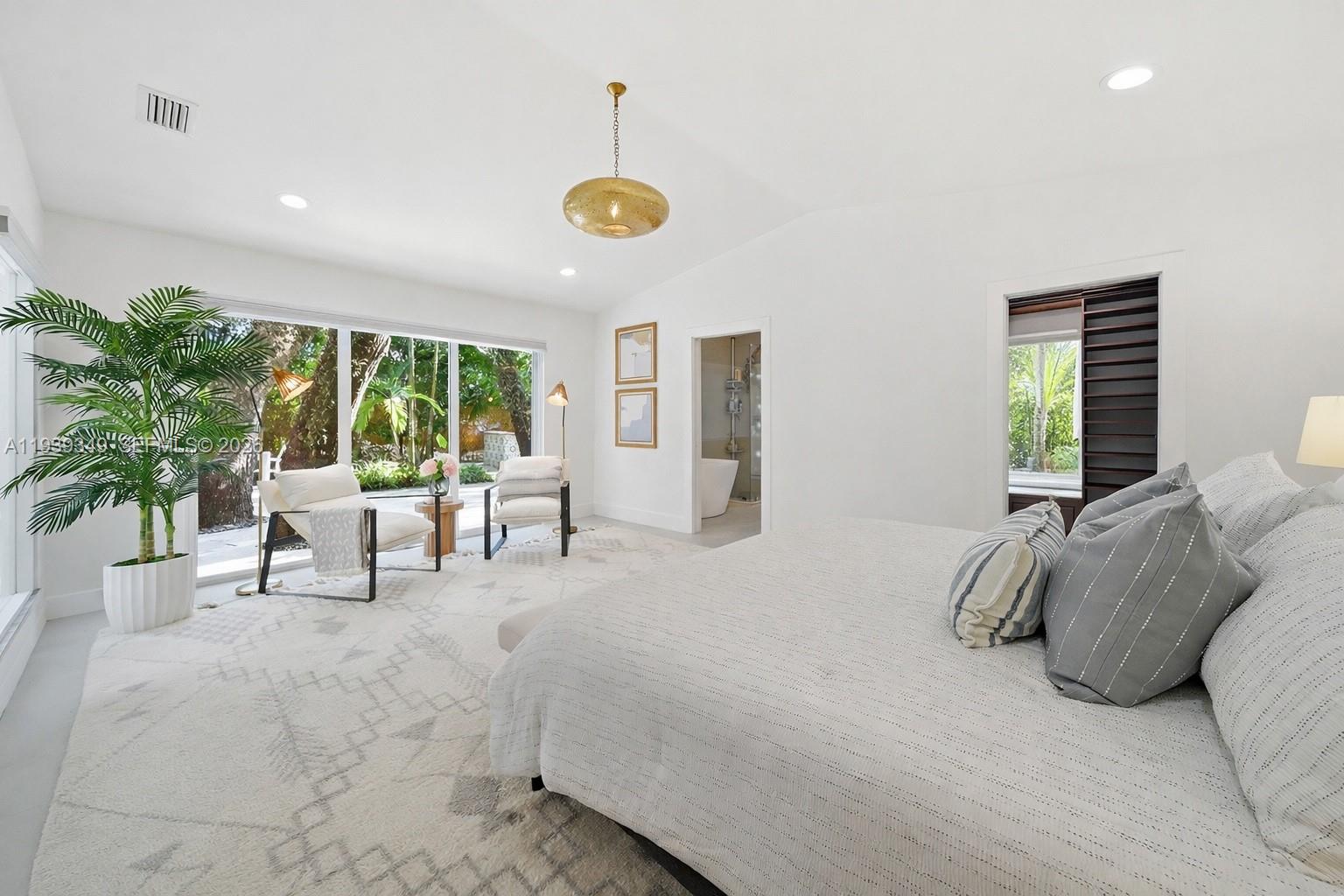 3700 Justison Rd Miami, FL 33133