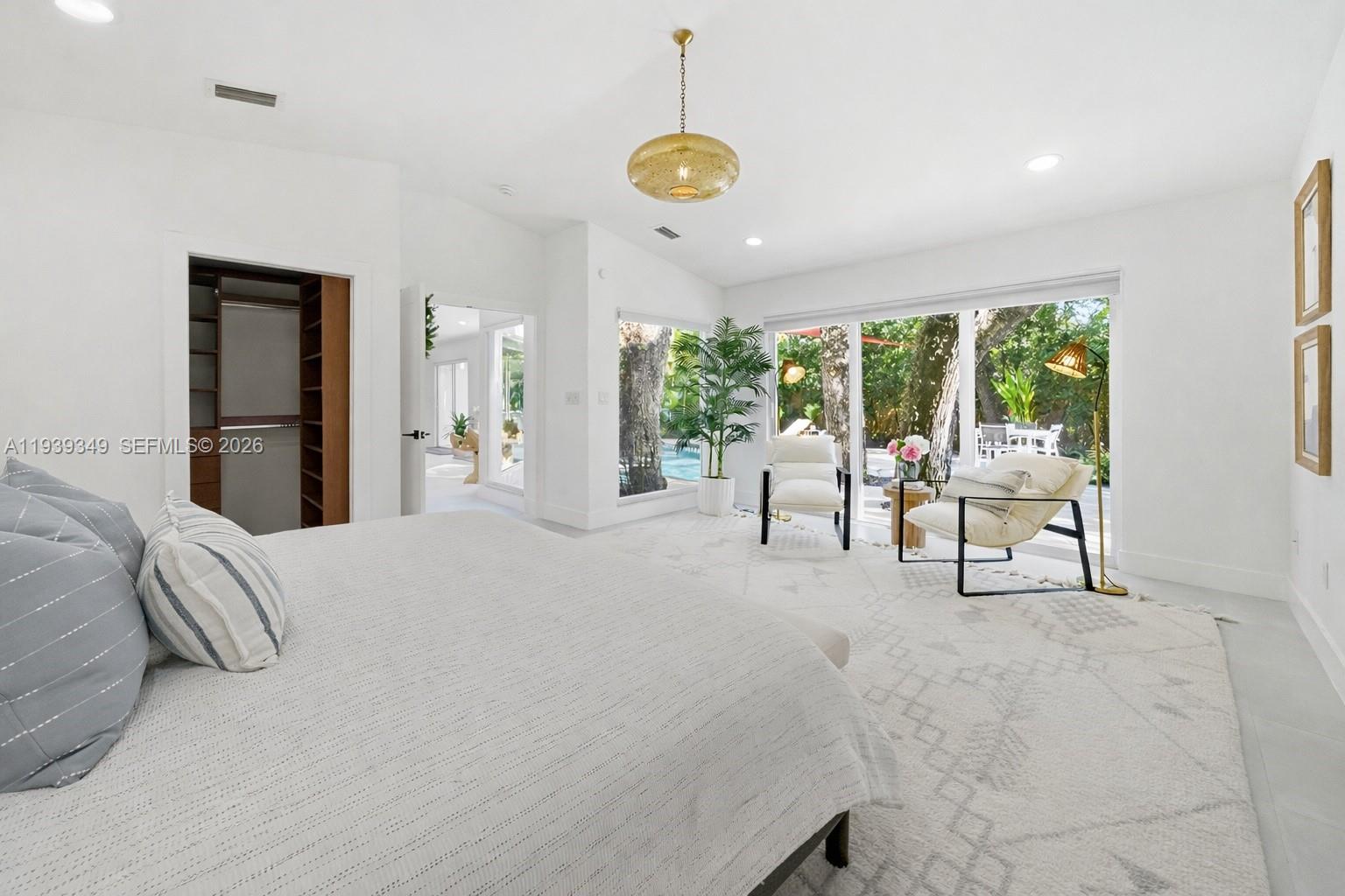 3700 Justison Rd Miami, FL 33133