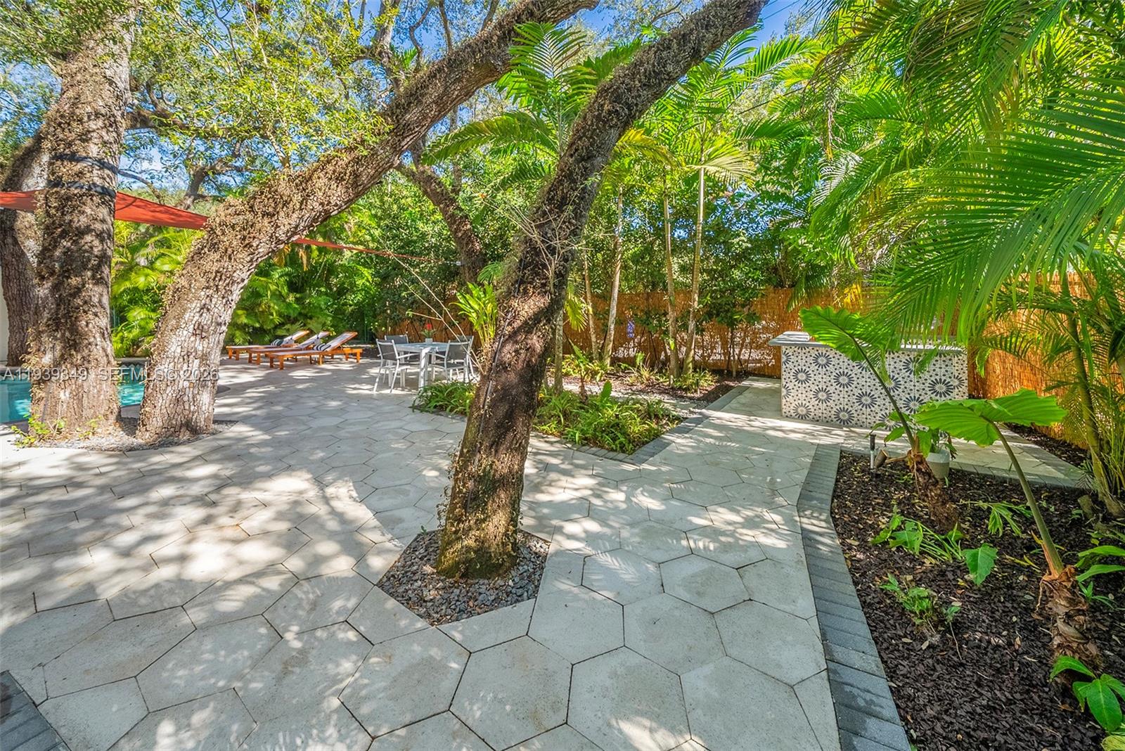 3700 Justison Rd Miami, FL 33133