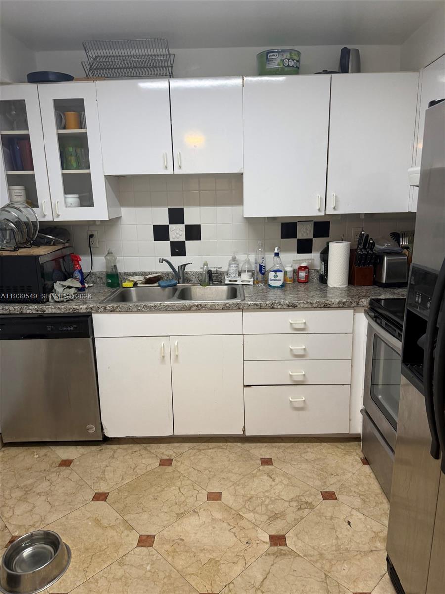 1800 Collins Ave #19C Miami Beach, FL 33139