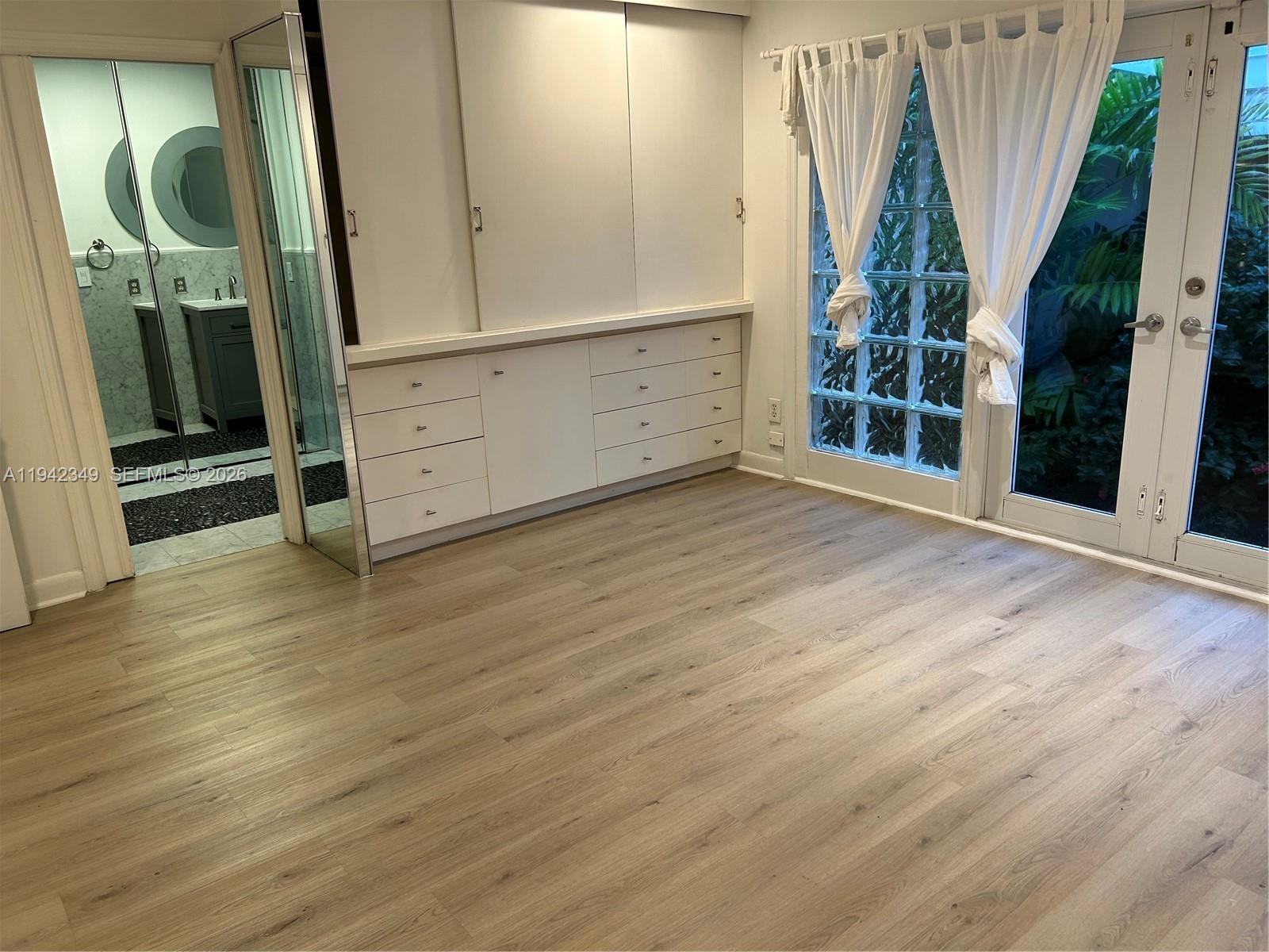 4255 Lennox Dr Miami, FL 33133