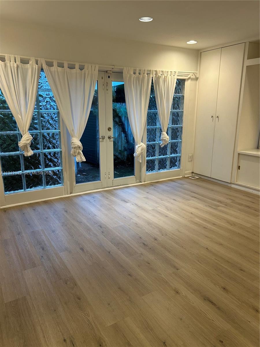 4255 Lennox Dr Miami, FL 33133