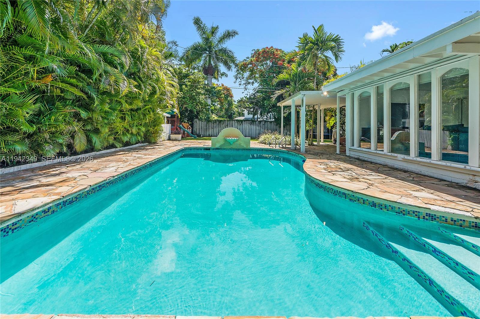 4255 Lennox Dr Miami, FL 33133