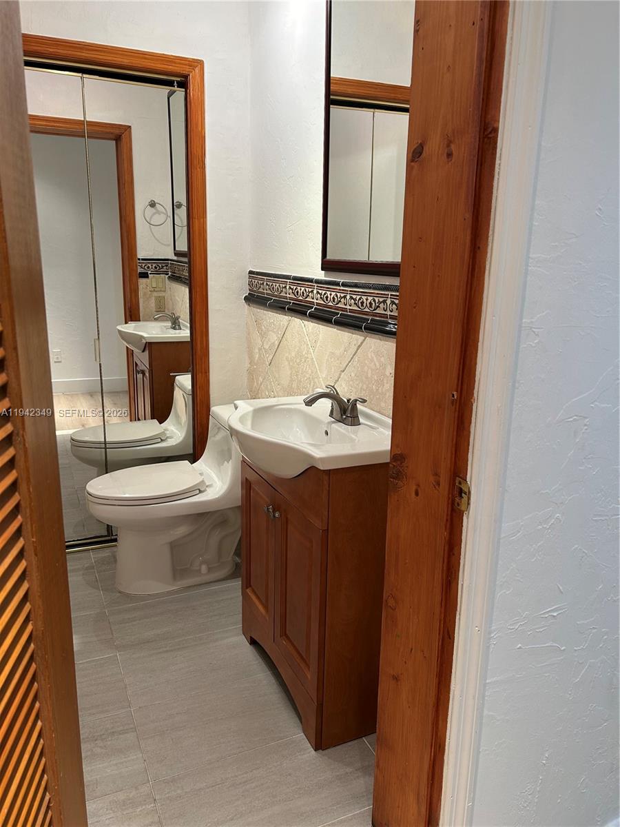 4255 Lennox Dr Miami, FL 33133