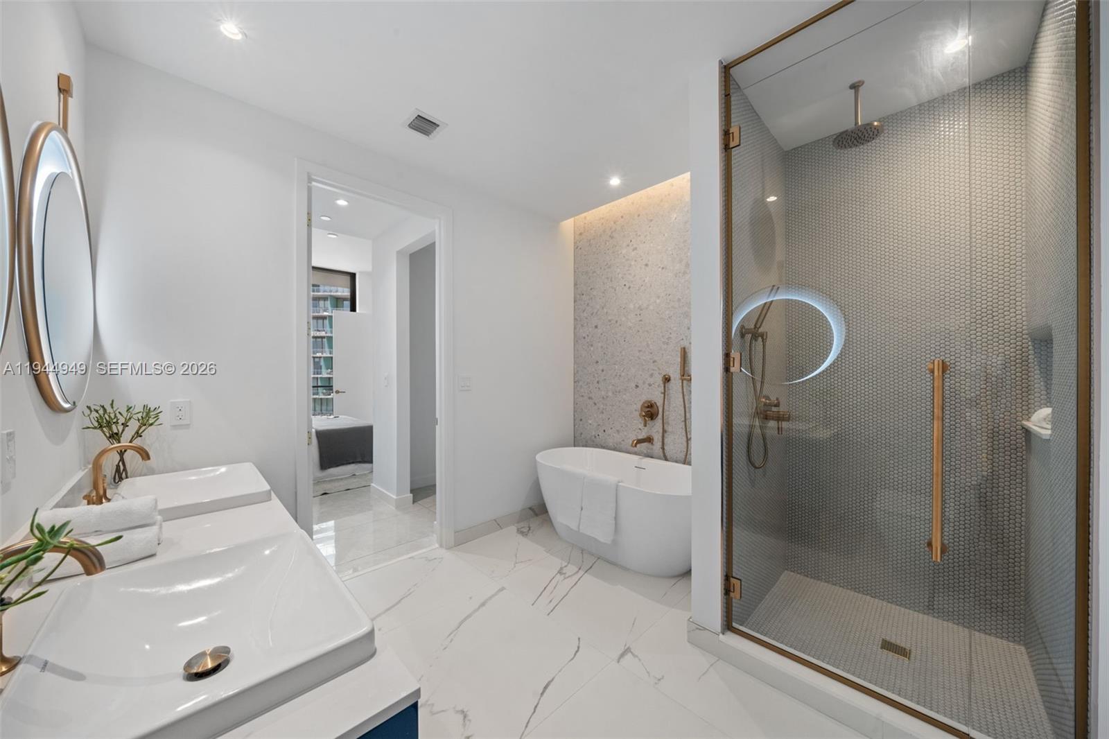 2655 S Bayshore Dr #1505 Miami, FL 33133