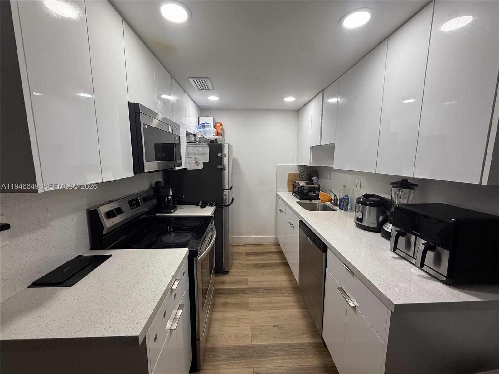 10822 N Kendall Dr #S23 Miami, FL 33176