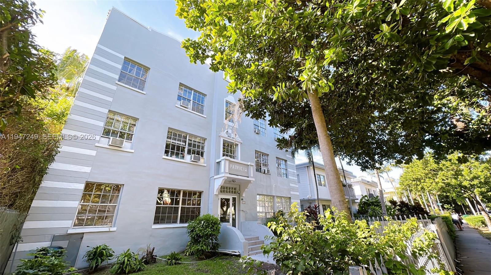 842 Meridian Ave #2C