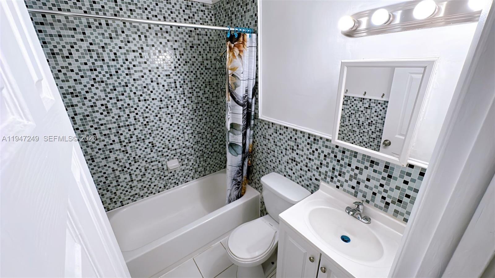 842 Meridian Ave #2C Miami Beach, FL 33139