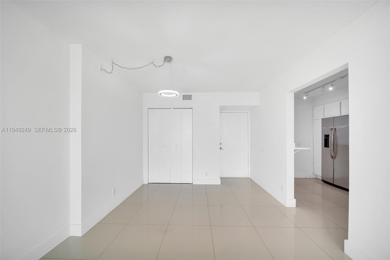 100 Bayview Dr #408 Sunny Isles Beach, FL 33160