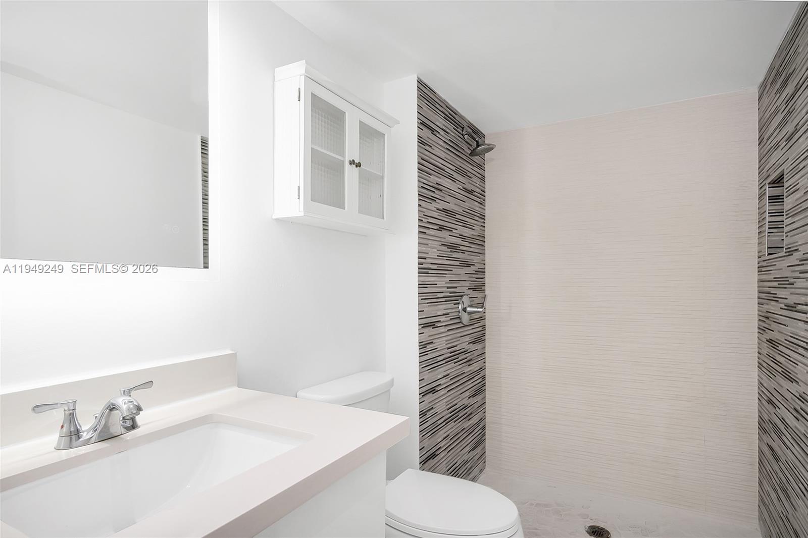 100 Bayview Dr #408 Sunny Isles Beach, FL 33160