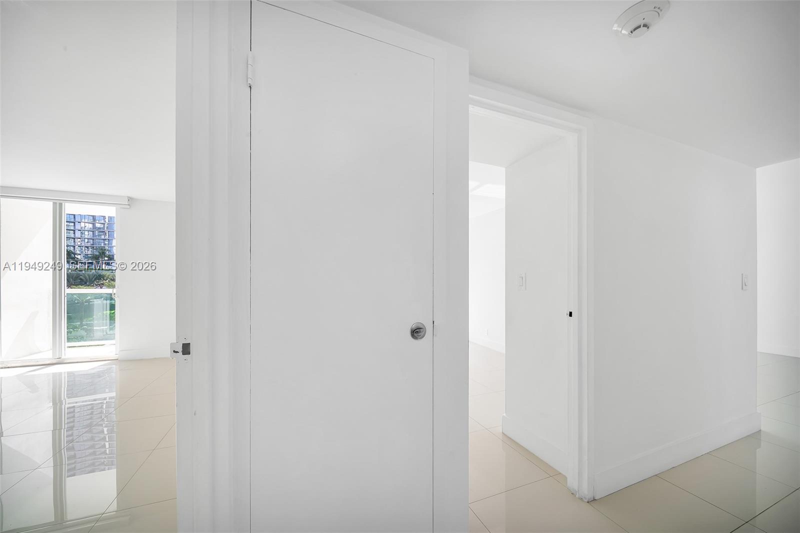 100 Bayview Dr #408 Sunny Isles Beach, FL 33160